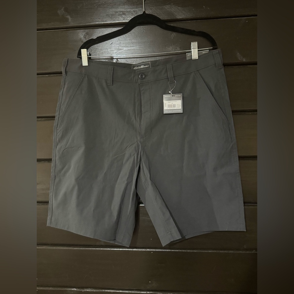 NWT Eddie Bauer Classic/Regular Shorts